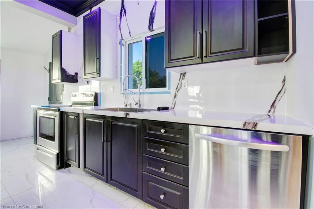 85 East 37th Street
