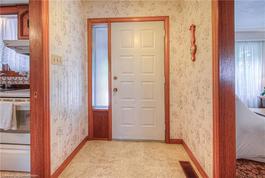 641 Black Oak Crescent
