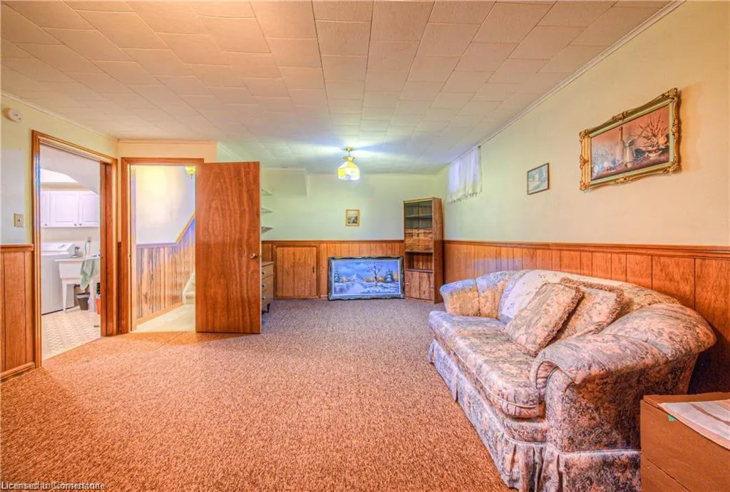 641 Black Oak Crescent