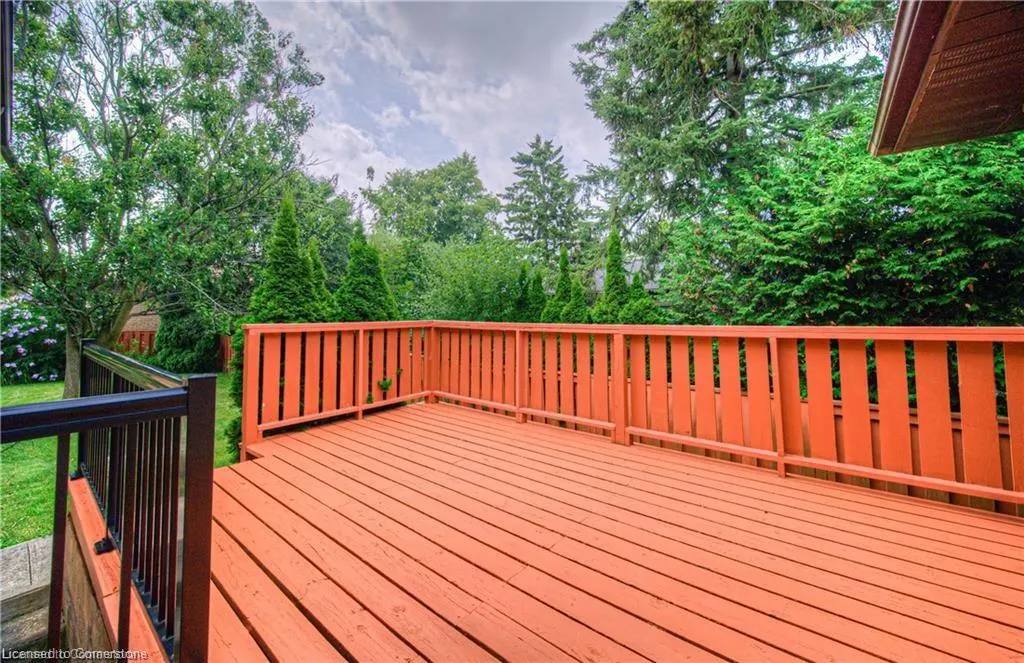 641 Black Oak Crescent