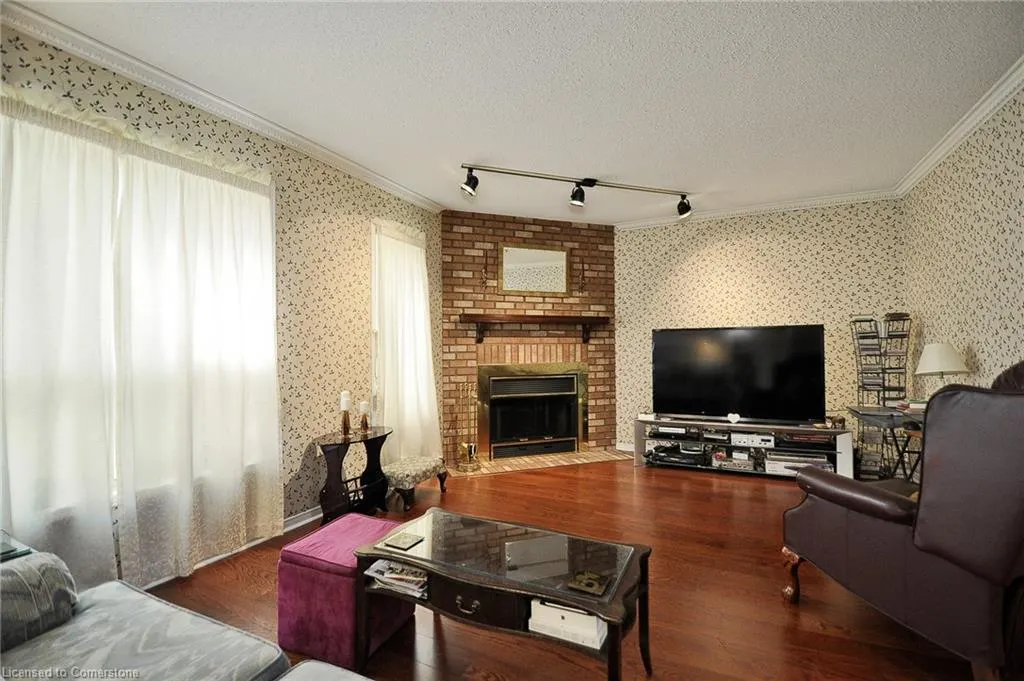 61 Harwood Road