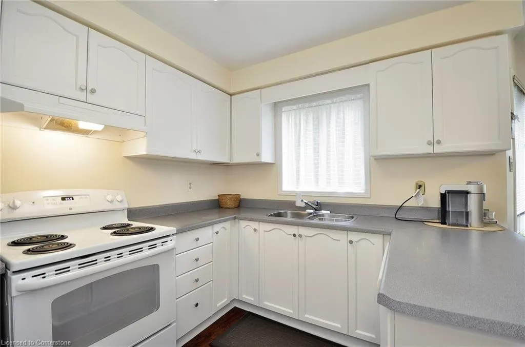 61 Harwood Road