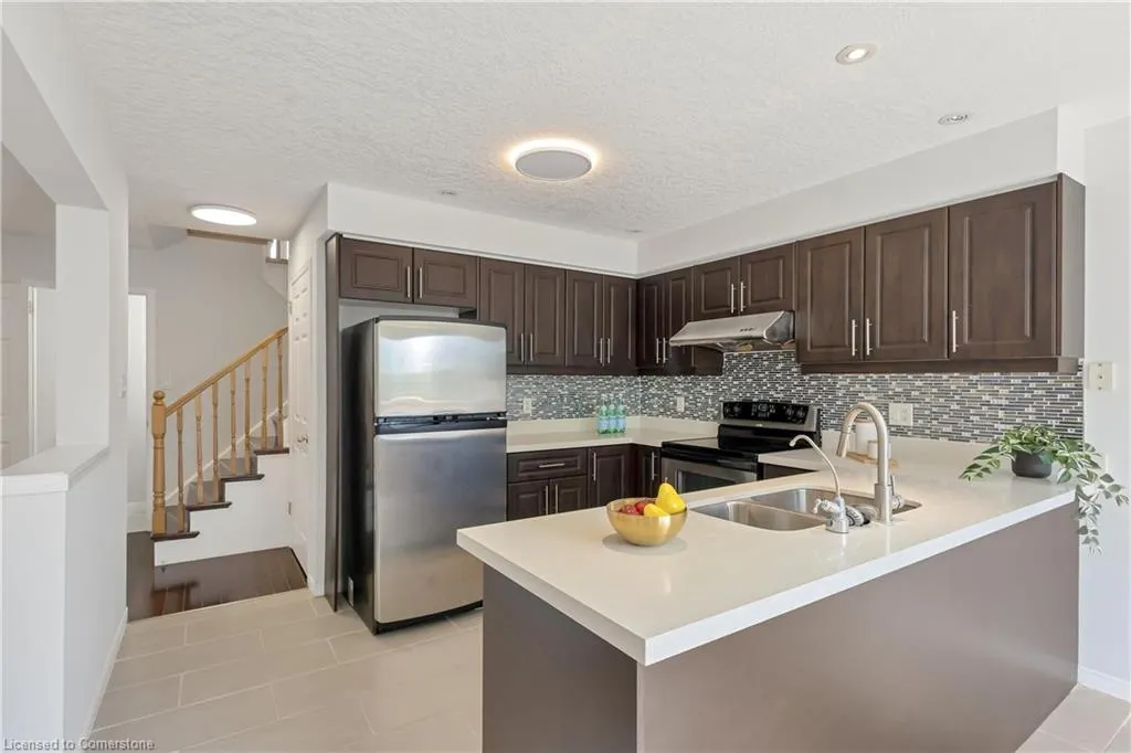 205 Holbeach Crescent