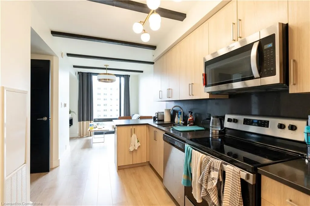 145 Columbia Street W, #835