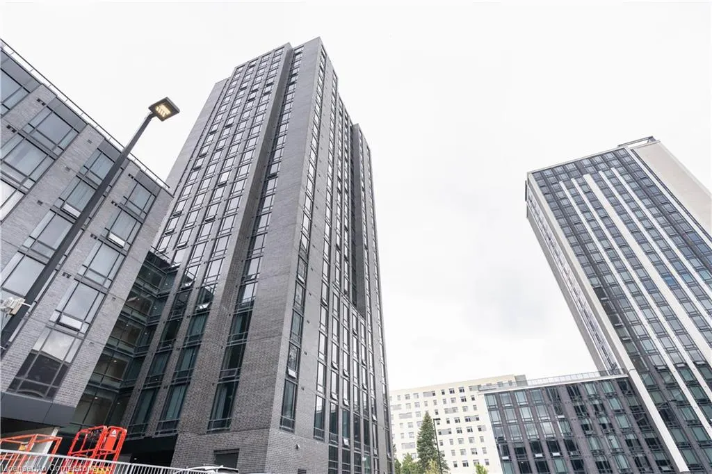 145 Columbia Street W, #835