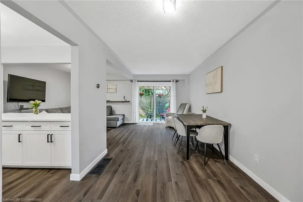 54 Argyle Street S, #2