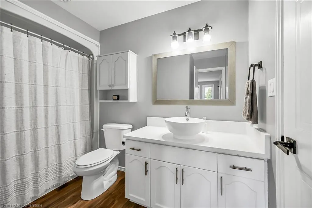 54 Argyle Street S, #2