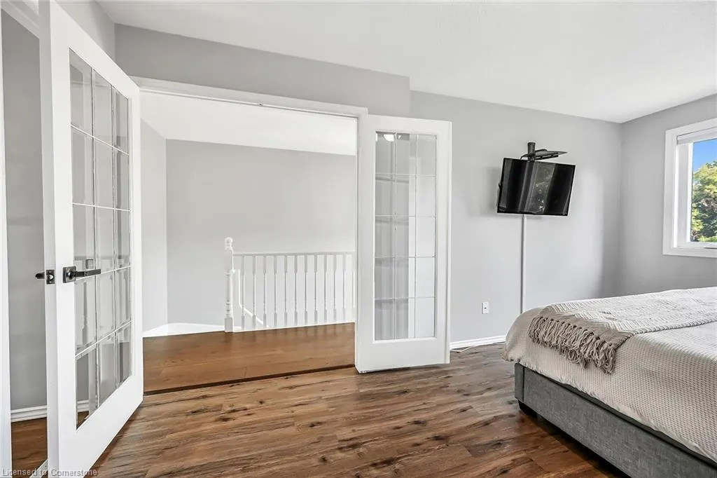 54 Argyle Street S, #2