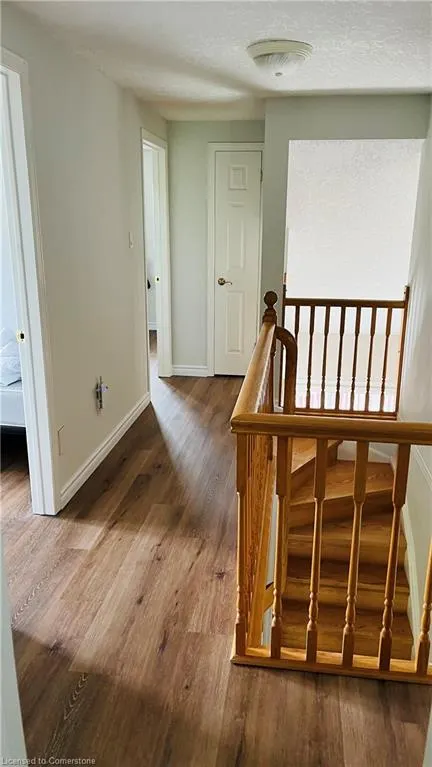 661 Heathcliffe Place, #Upper