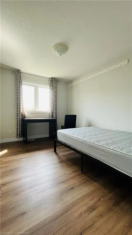 661 Heathcliffe Place, #Upper