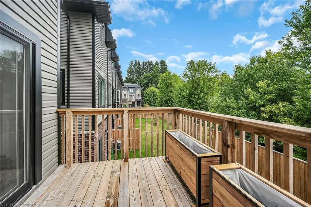 187 Wilson Street West Street W, #8