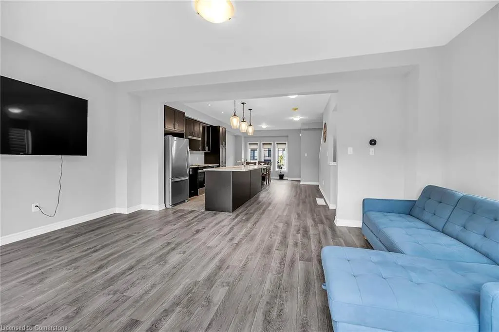 187 Wilson Street West Street W, #8