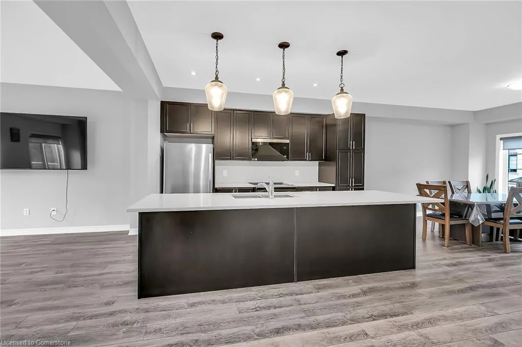 187 Wilson Street West Street W, #8