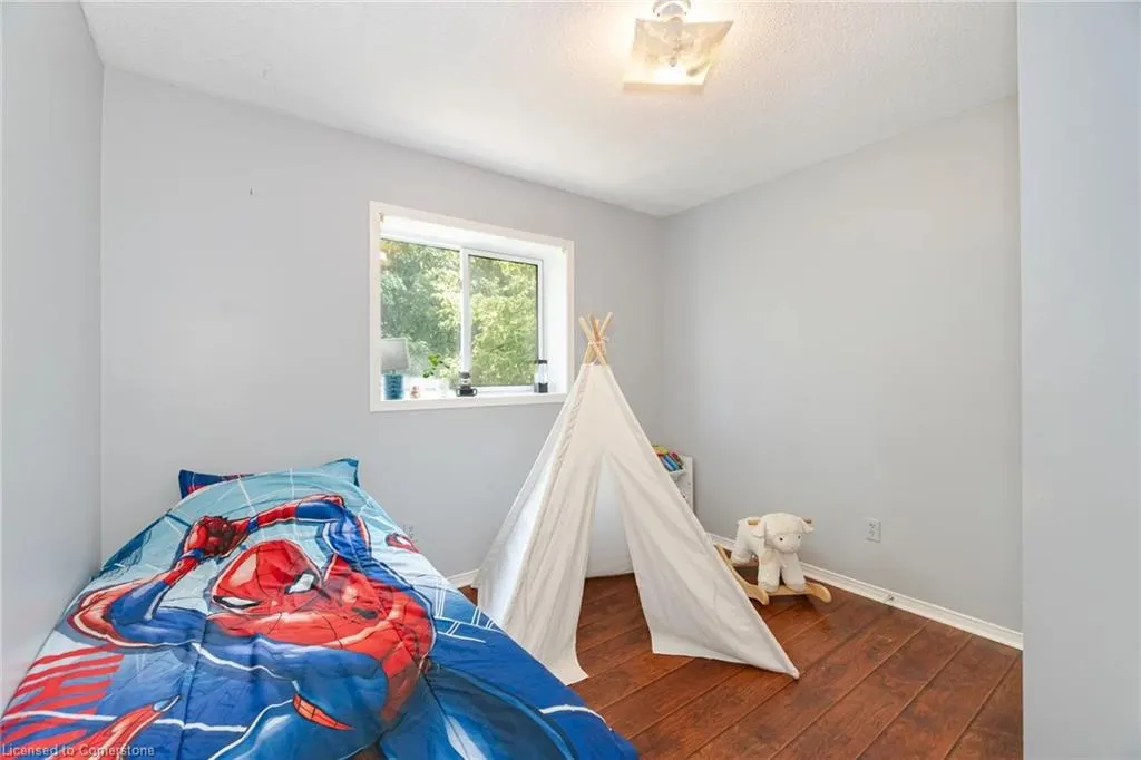 28 Lakeview Court