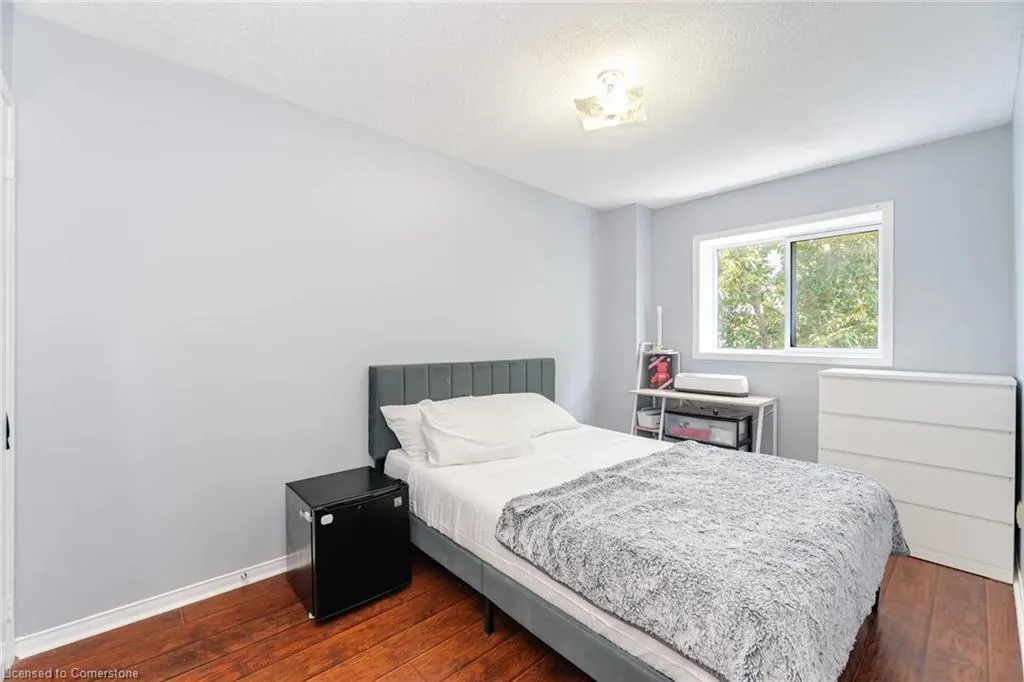 28 Lakeview Court