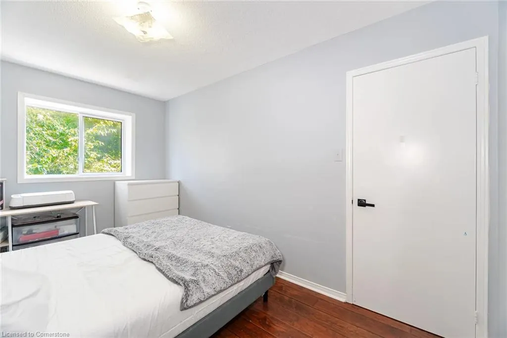28 Lakeview Court