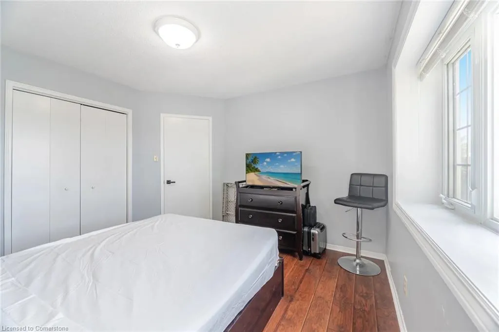 28 Lakeview Court