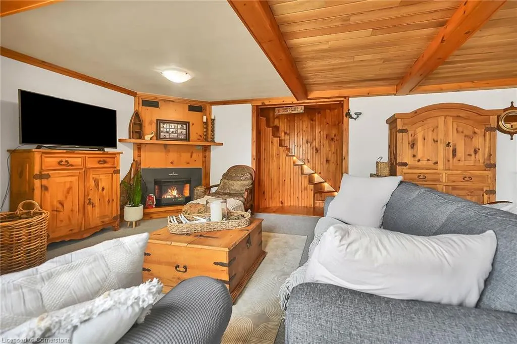 271 Blue Water Parkway