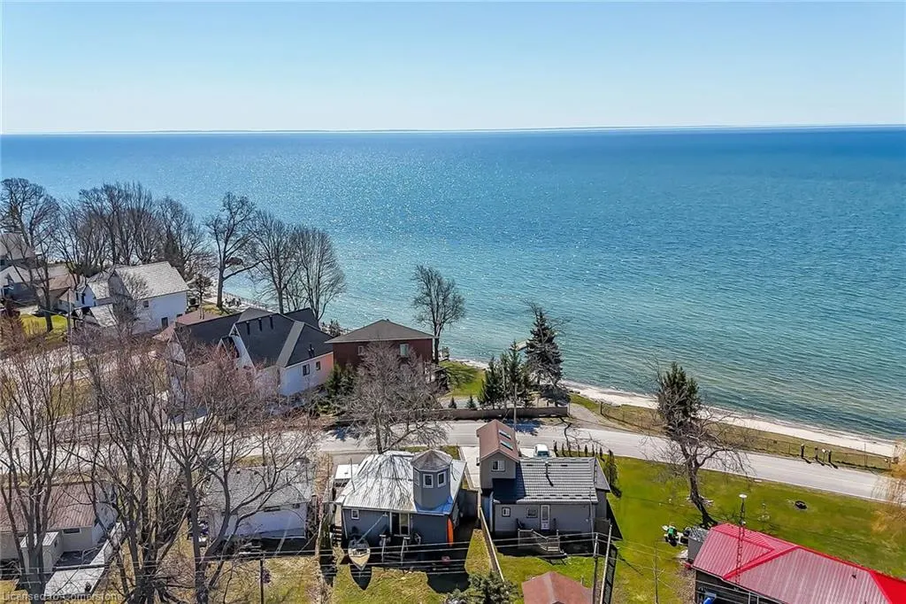 271 Blue Water Parkway