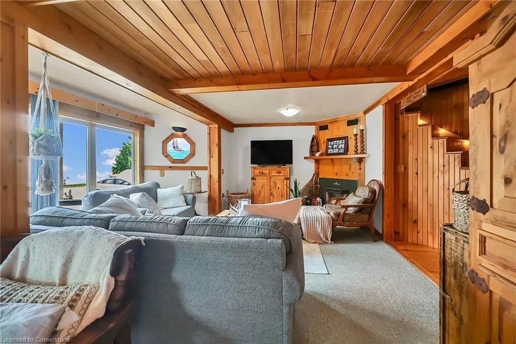 271 Blue Water Parkway