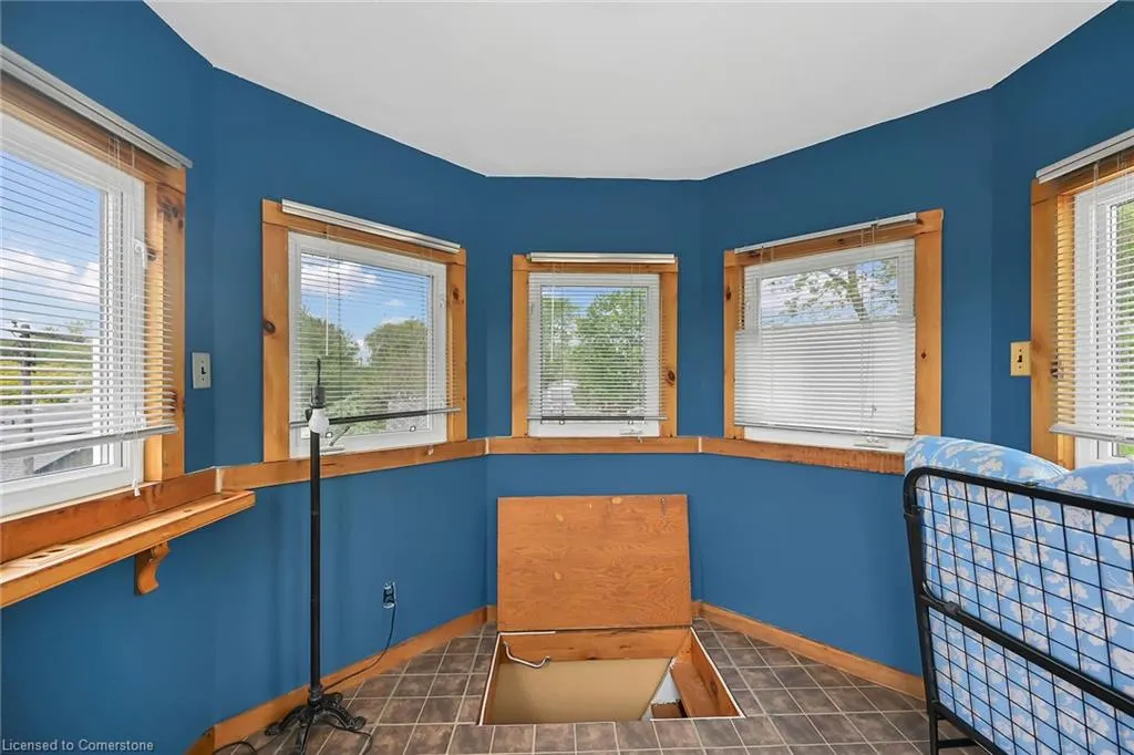 271 Blue Water Parkway