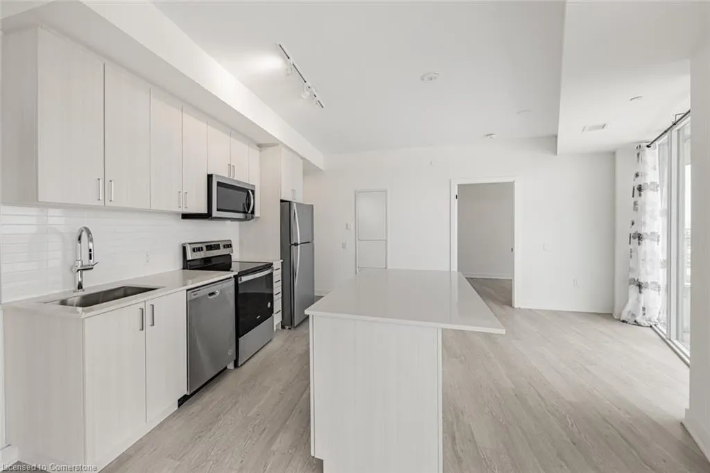 2782 Barton Street E, #916