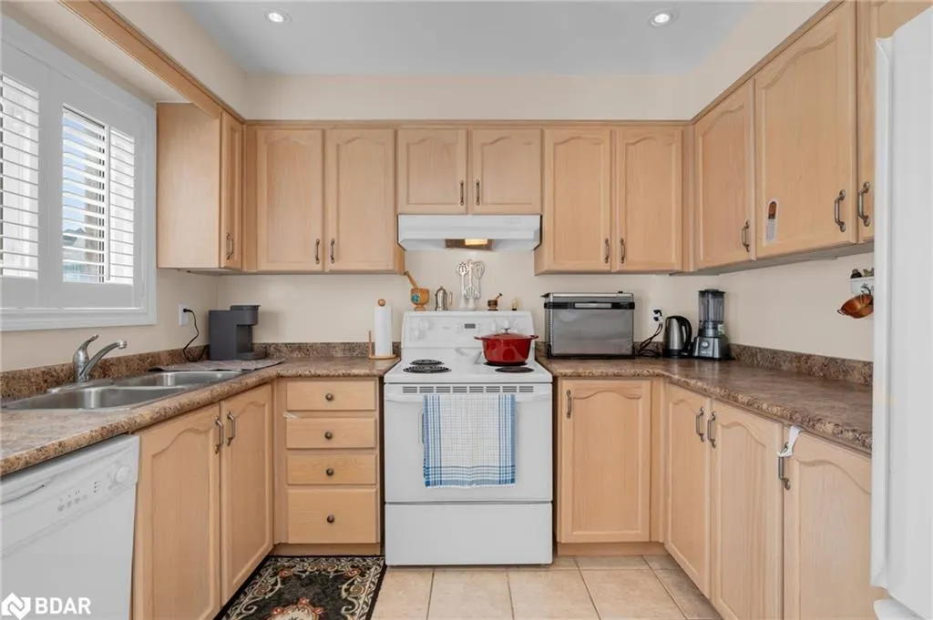 503 Simcoe Road