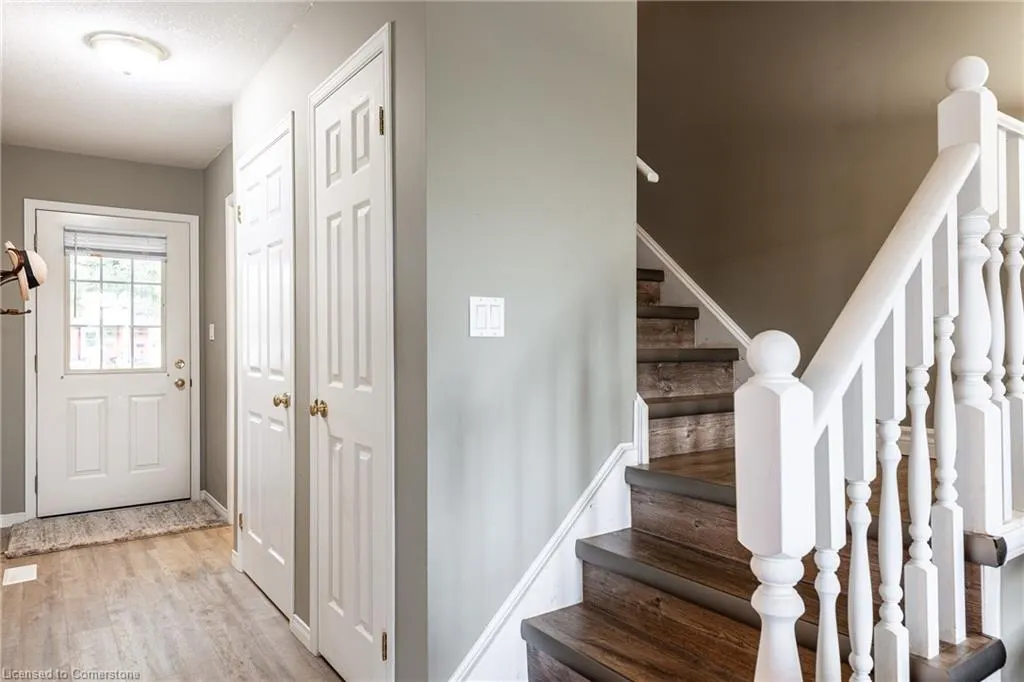 110 Athlone Crescent