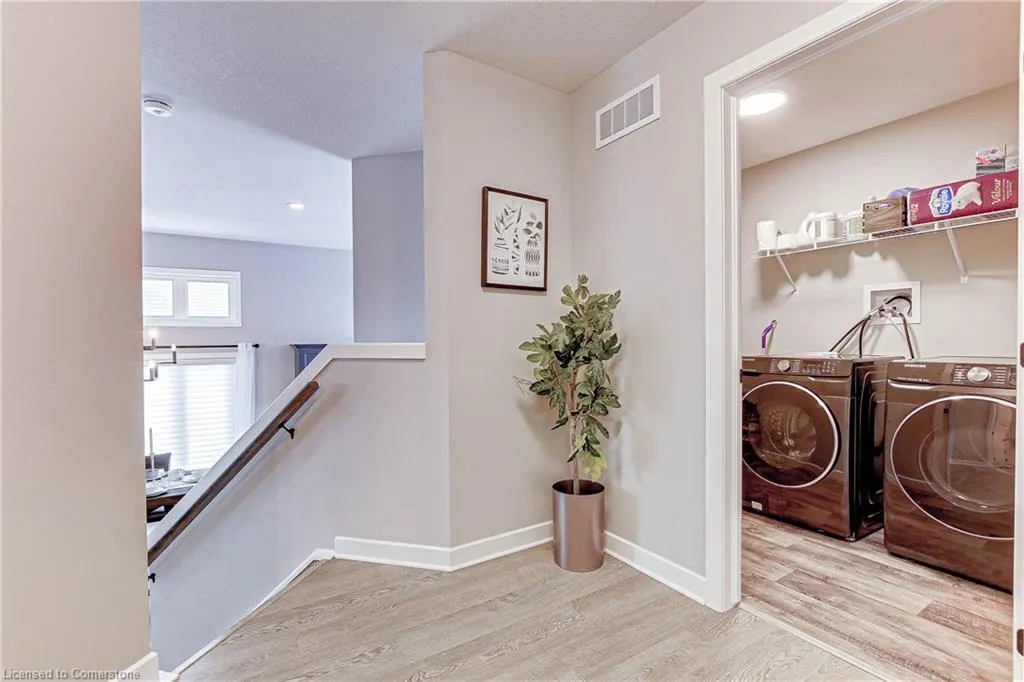 9 Clover Cir Circle