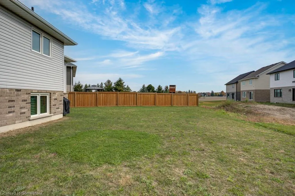9 Clover Cir Circle