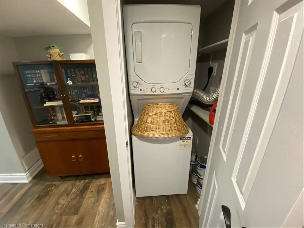 46 Cameron Avenue S, #Lower