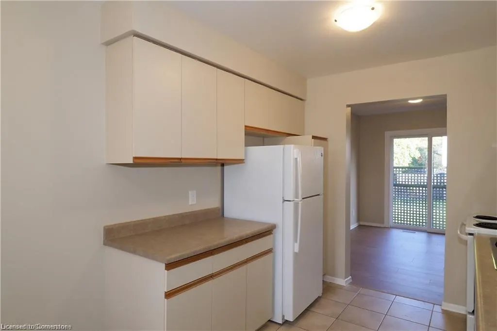 395 Kingscourt Drive, #2