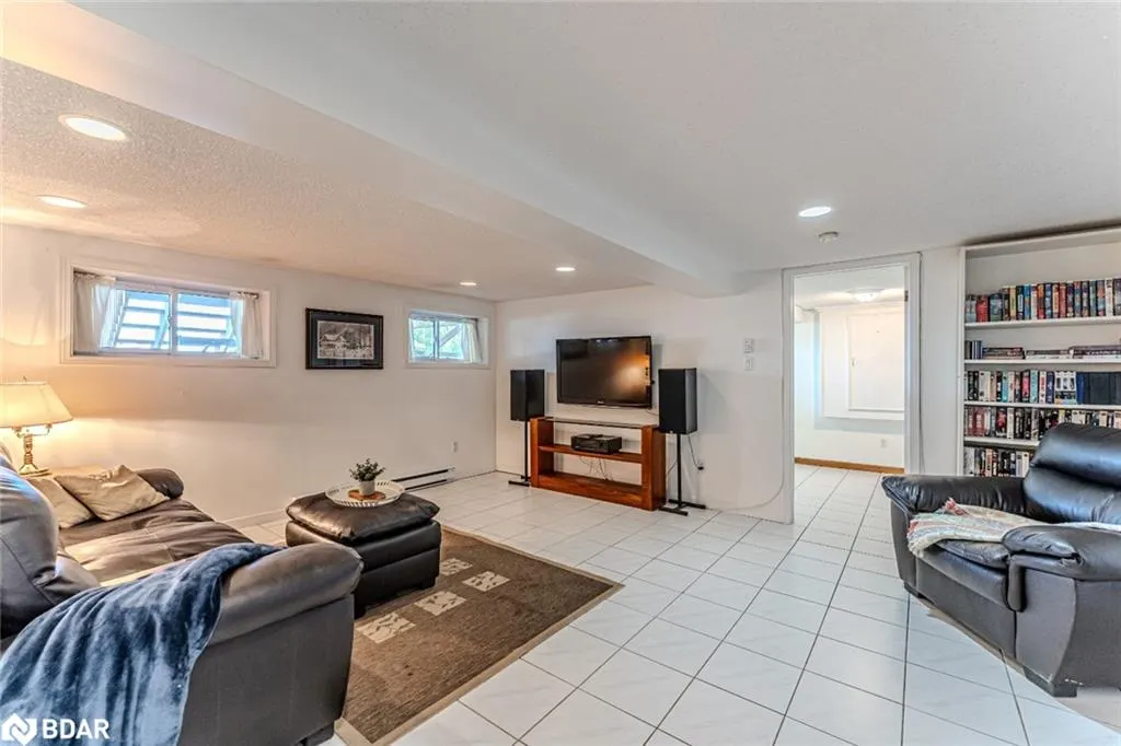 5580 Penetanguishene Road