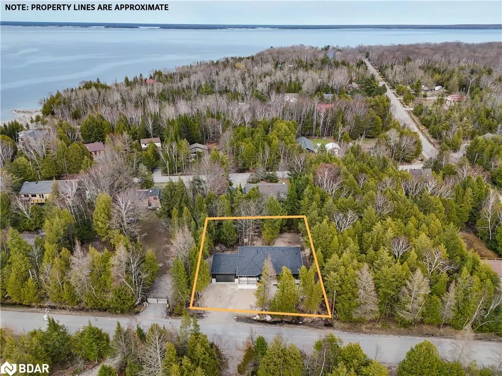 48 Iroquois Crescent