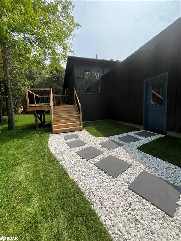 48 Iroquois Crescent