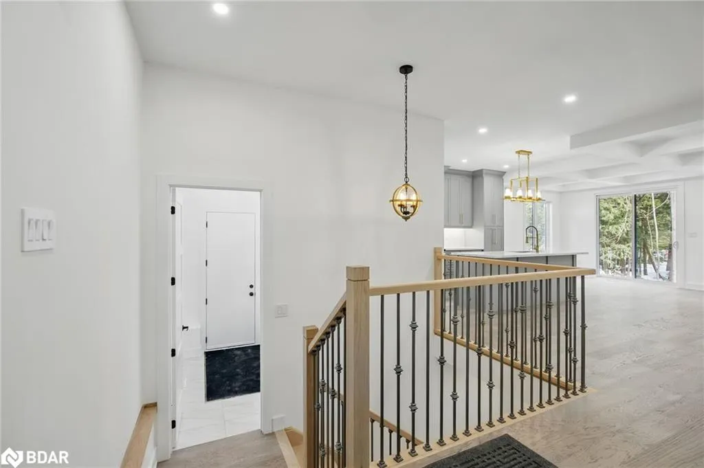 48 Iroquois Crescent