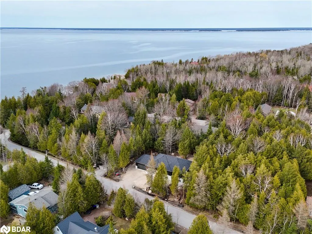 48 Iroquois Crescent