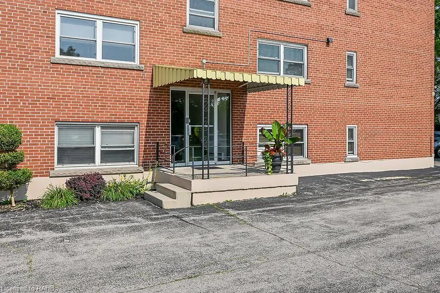9 Grant Boulevard, #107