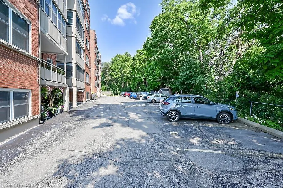 9 Grant Boulevard, #107