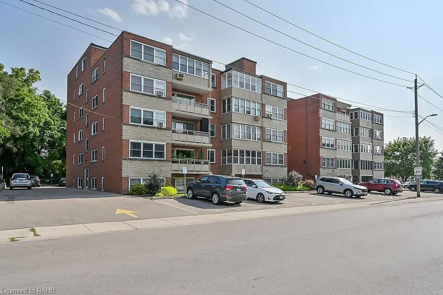 9 Grant Boulevard, #107