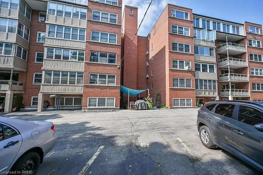 9 Grant Boulevard, #107