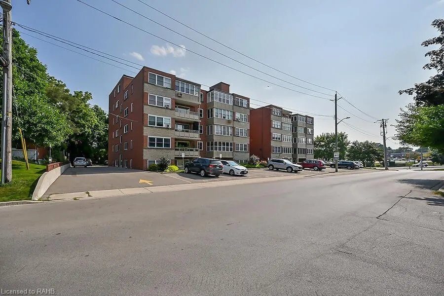 9 Grant Boulevard, #107