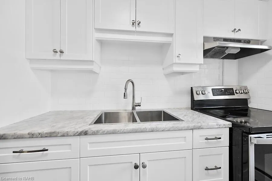 9 Grant Boulevard, #107