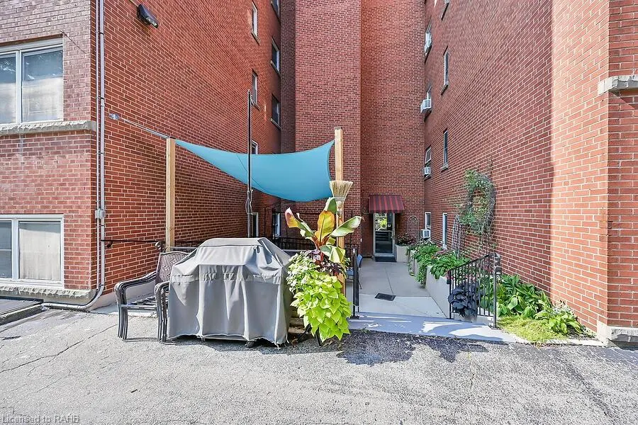 9 Grant Boulevard, #107