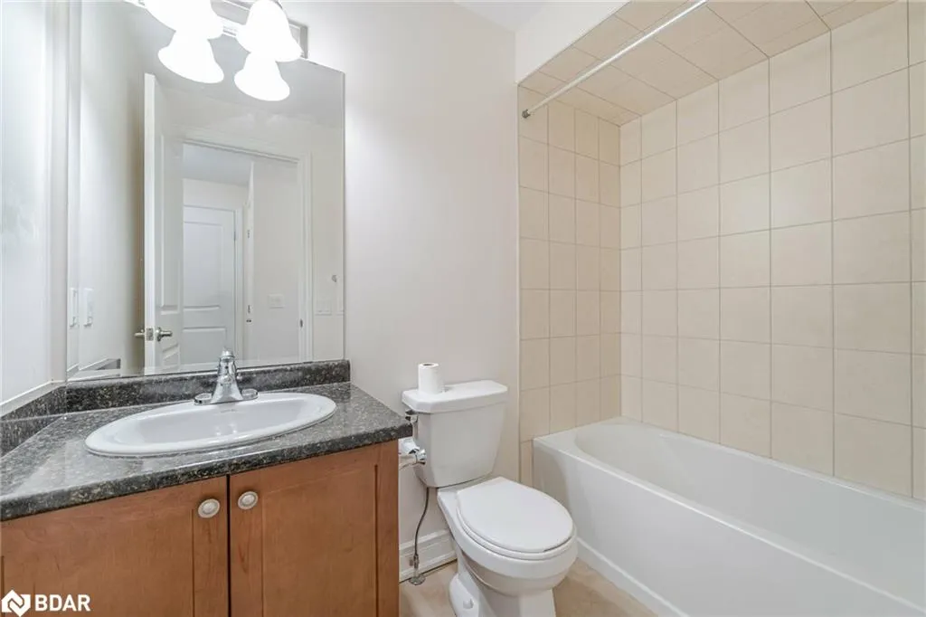 84 Heming Trail