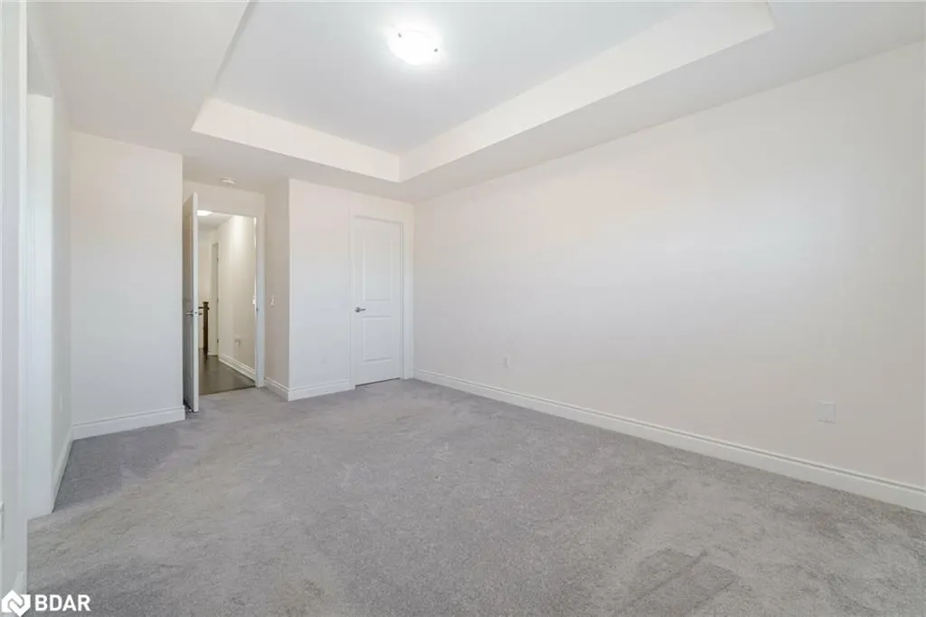 84 Heming Trail