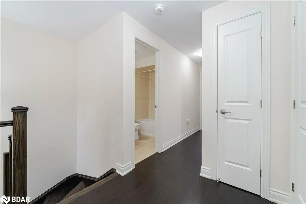 84 Heming Trail