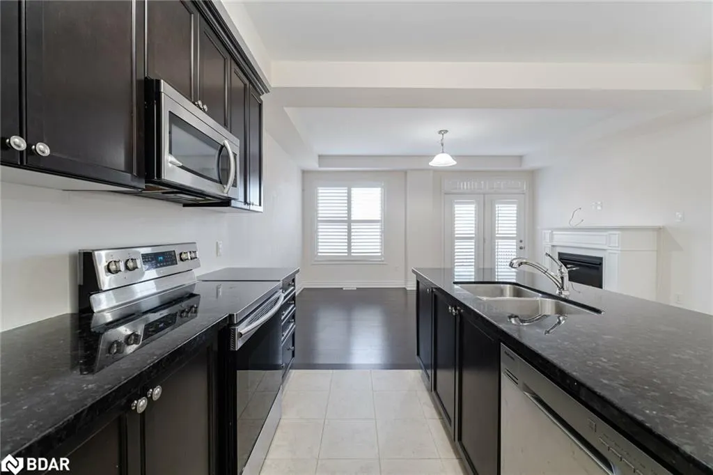 84 Heming Trail