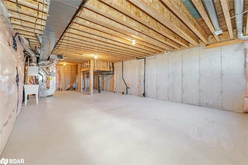 84 Heming Trail
