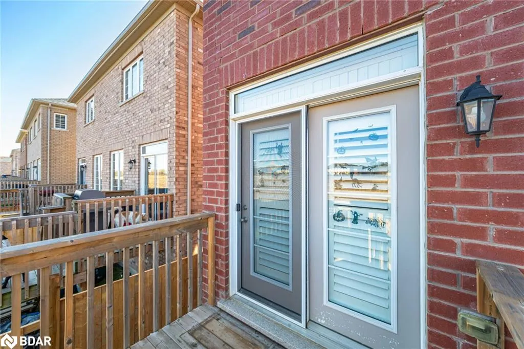 84 Heming Trail